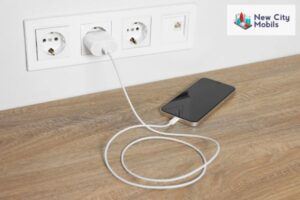 El rol de la primera carga movil