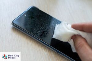 como limpiar la pantalla del movil